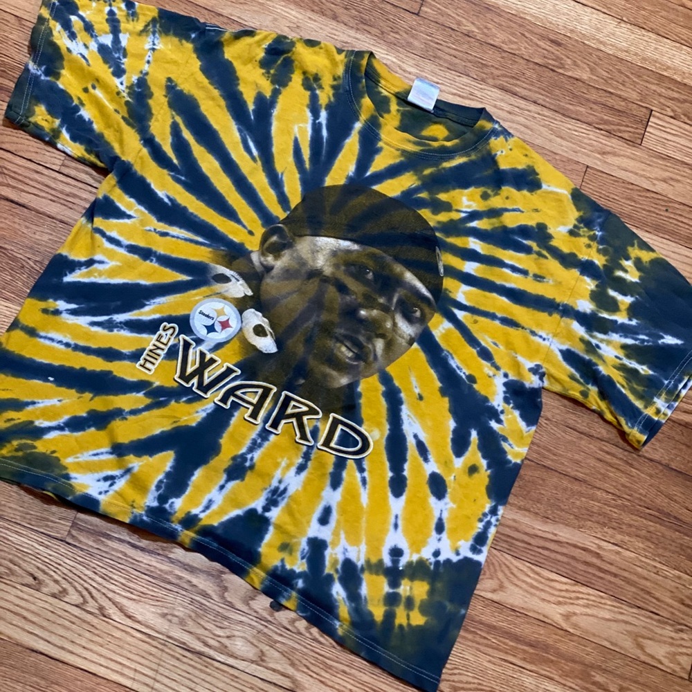 NFL Hines Ward graphic t-shirt.